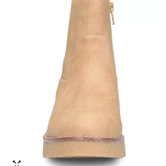 boc Women's Light Tan Suede Side-Zip Ankle Booties NIB - Picture 2 of 7